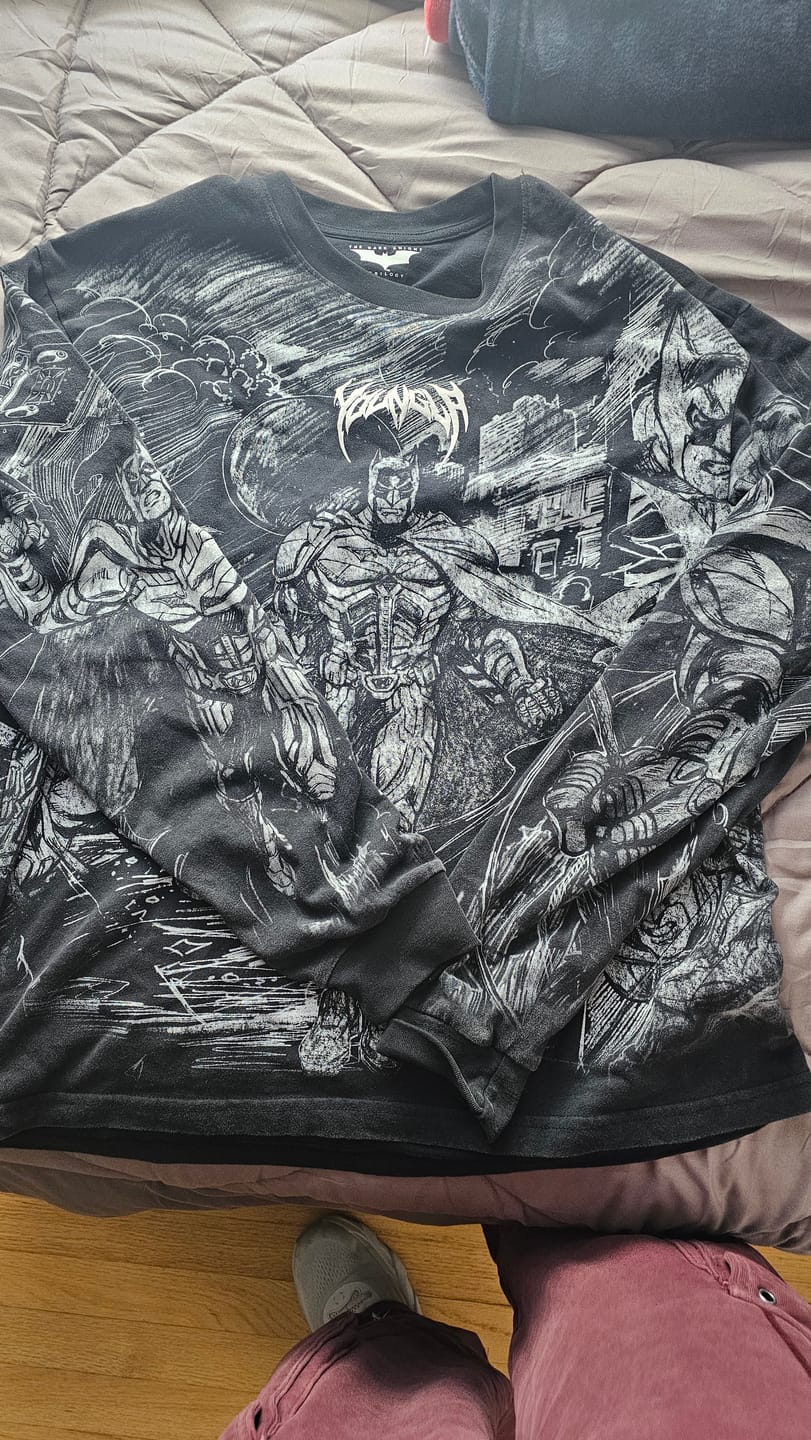 Customer photo review of 8002 - Batman Comic Longsleeves