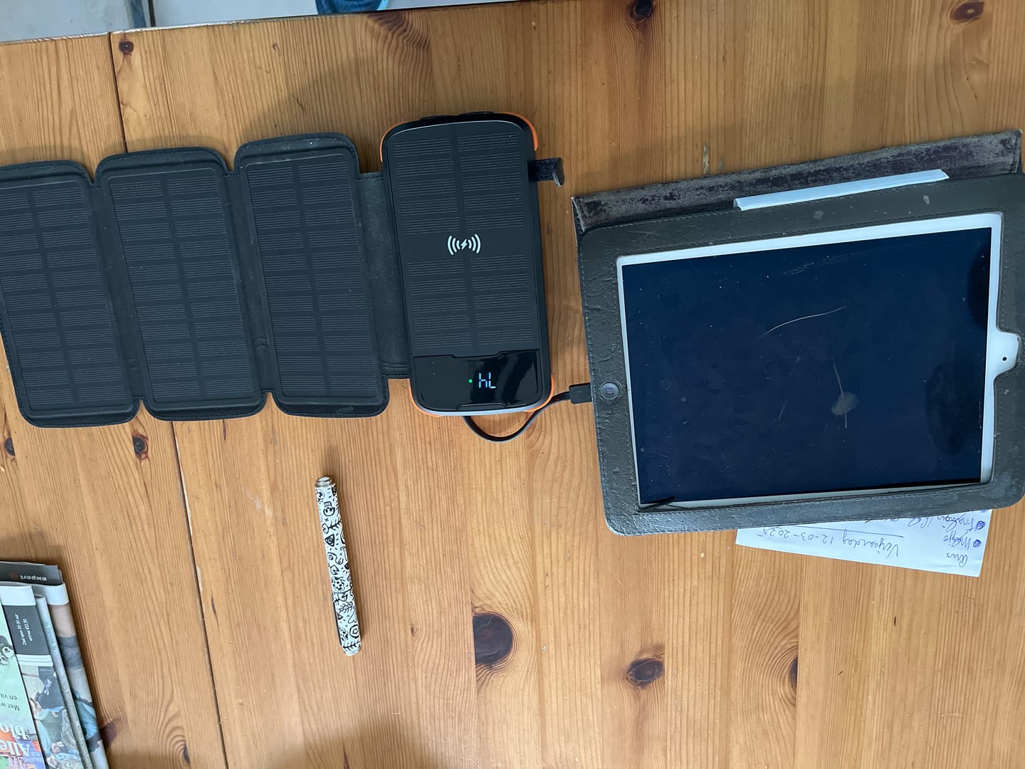 Customer photo review of Siltcon® Draadloze Powerbank 30000 mAh  – 4 Zonnepanelen