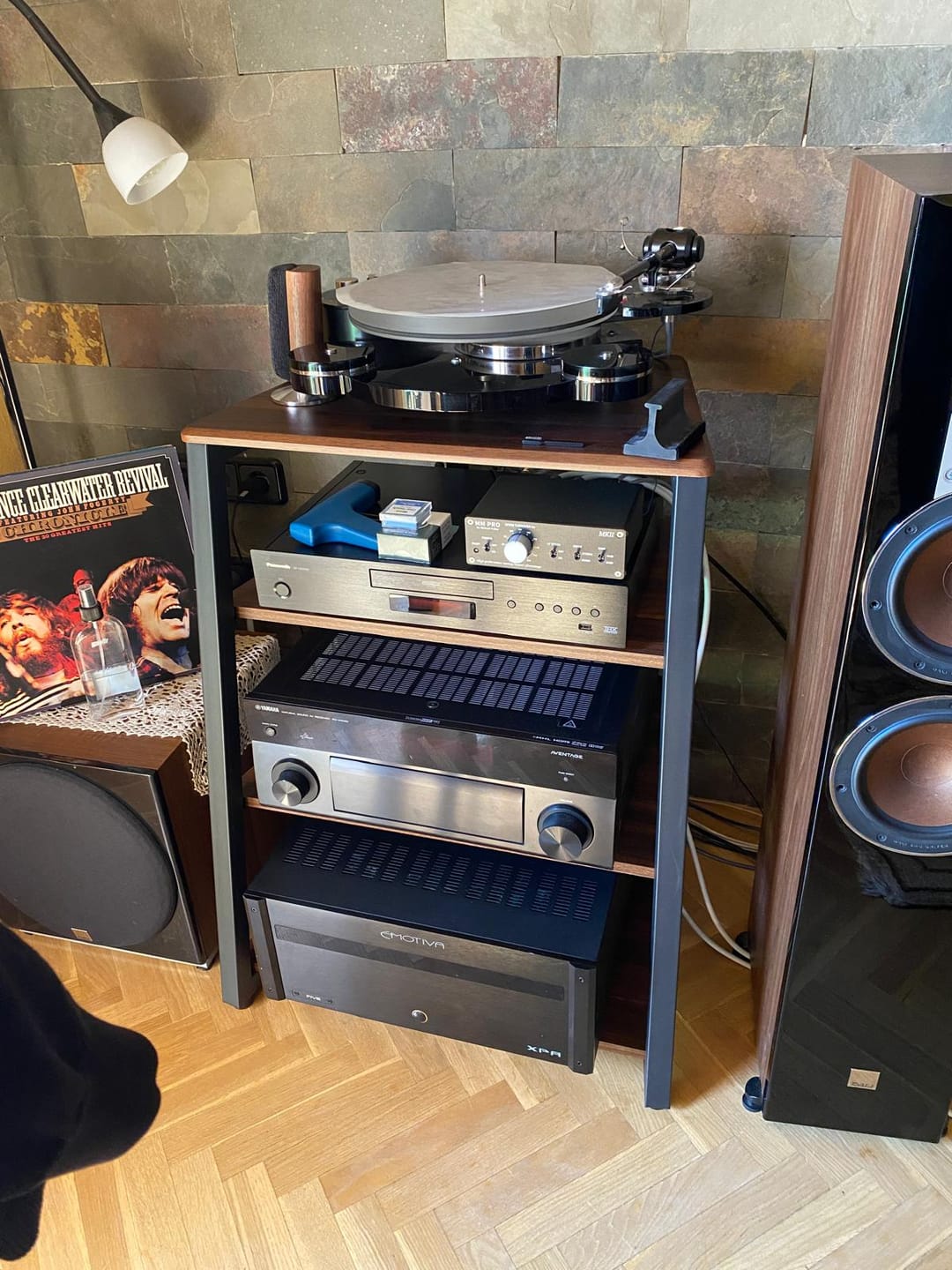 Customer photo review of Eiffel AS07 Record Player Stand