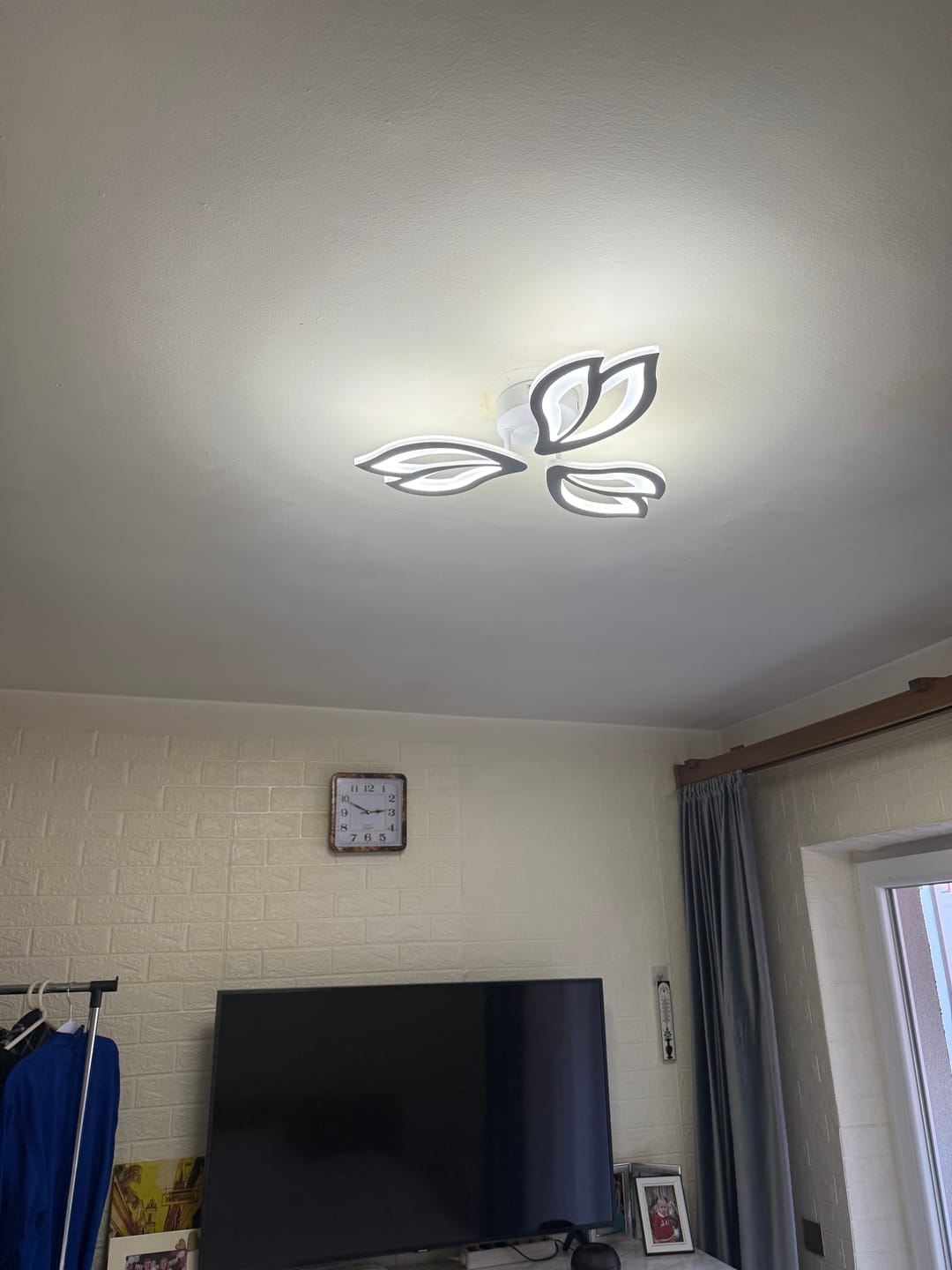 Customer photo review of Lustra LED Mini ANEMONE Echivalent 300W Telecomanda