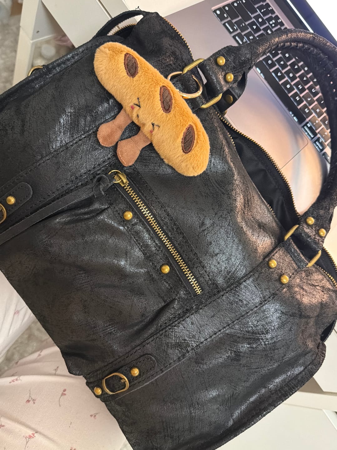 Customer photo review of It girl bag black
