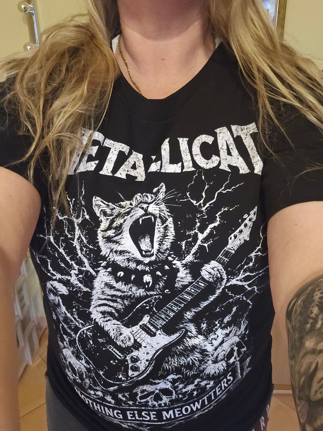 Customer photo review of Metallicat Premium T-Shirt