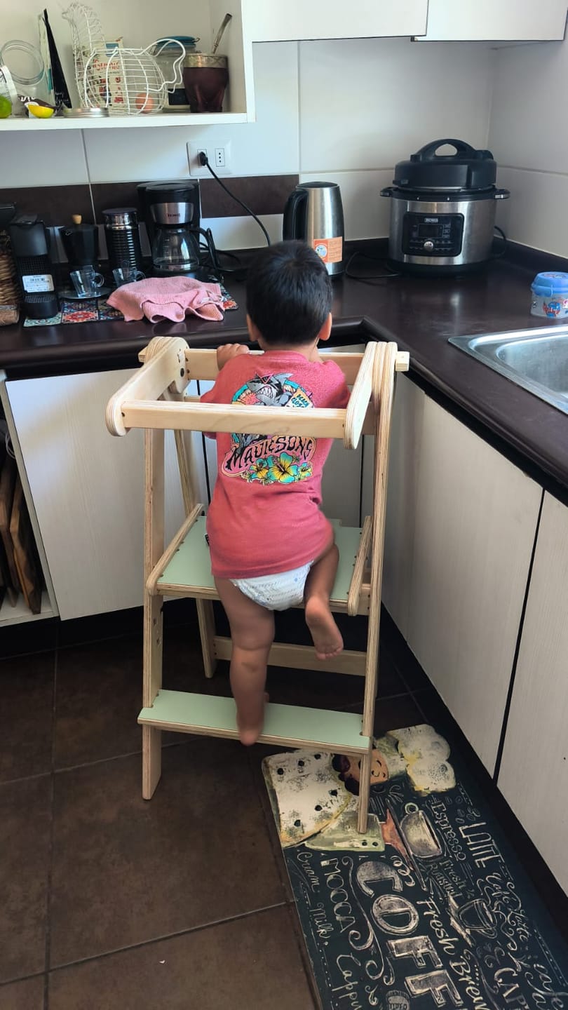 Customer photo review of Torre de Aprendizaje Plegable Montessori