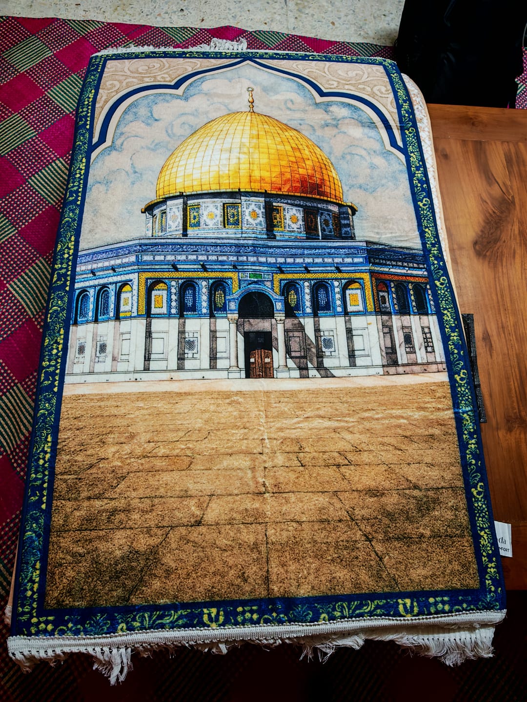 Customer photo review of Al Aqsa WaterColour  Padded Prayer Mat