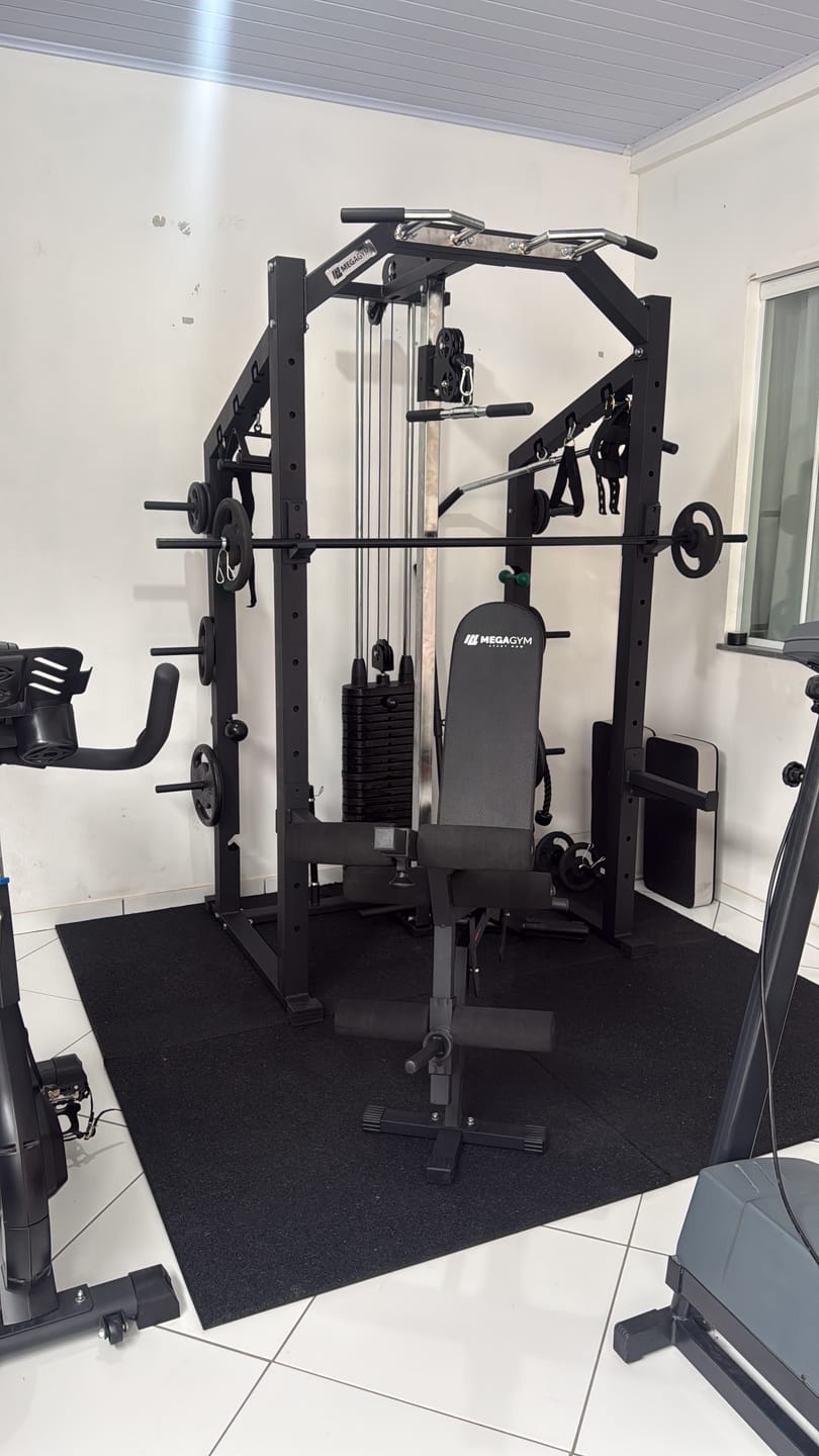 Customer photo review of Kit 1 Estação De Musculação Mega Rack Full Com Polia Móvel Flutuante