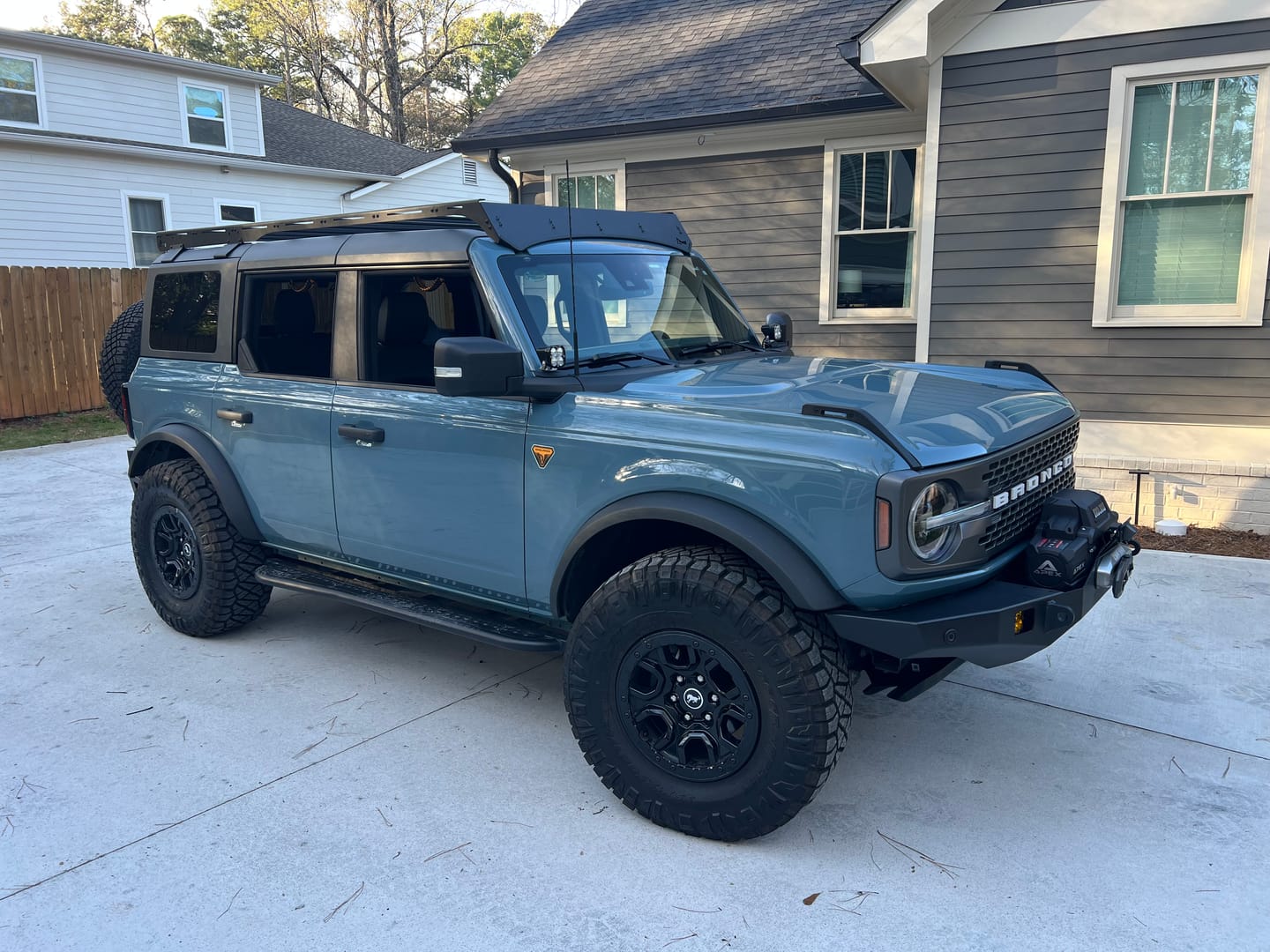 Customer photo review of Modular Roof Rack For The Ford Bronco 4-Door (2021-Current)