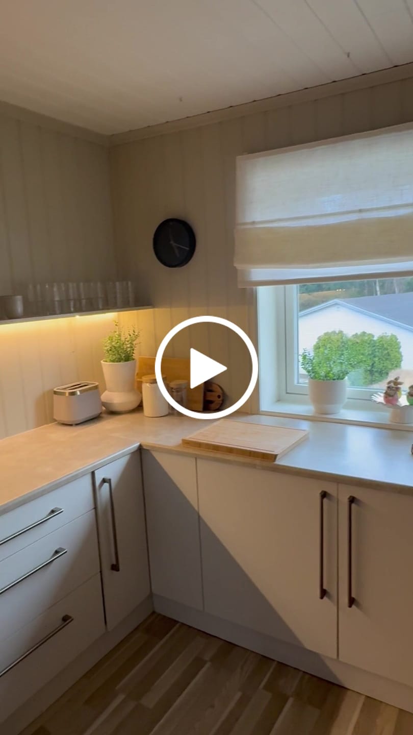 Customer video review of Premium Limewash beige kontaktplast