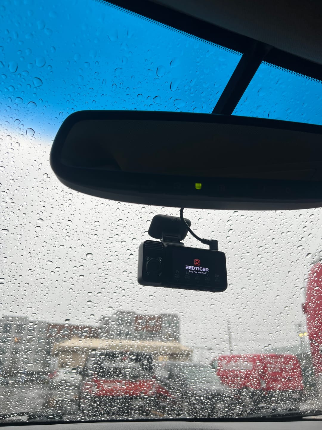 Customer photo review of Redtiger F17  3-Channel 5G Wifi Dash Cam