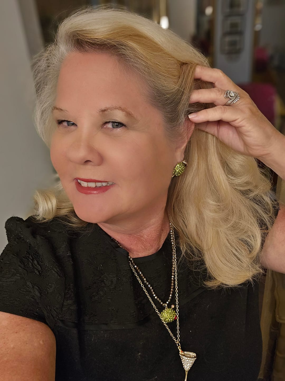 Customer photo review of HEIDI DAUS® "It's 5 O'clock Somewhere" Beaded Crystal Necklace & Earrings Set