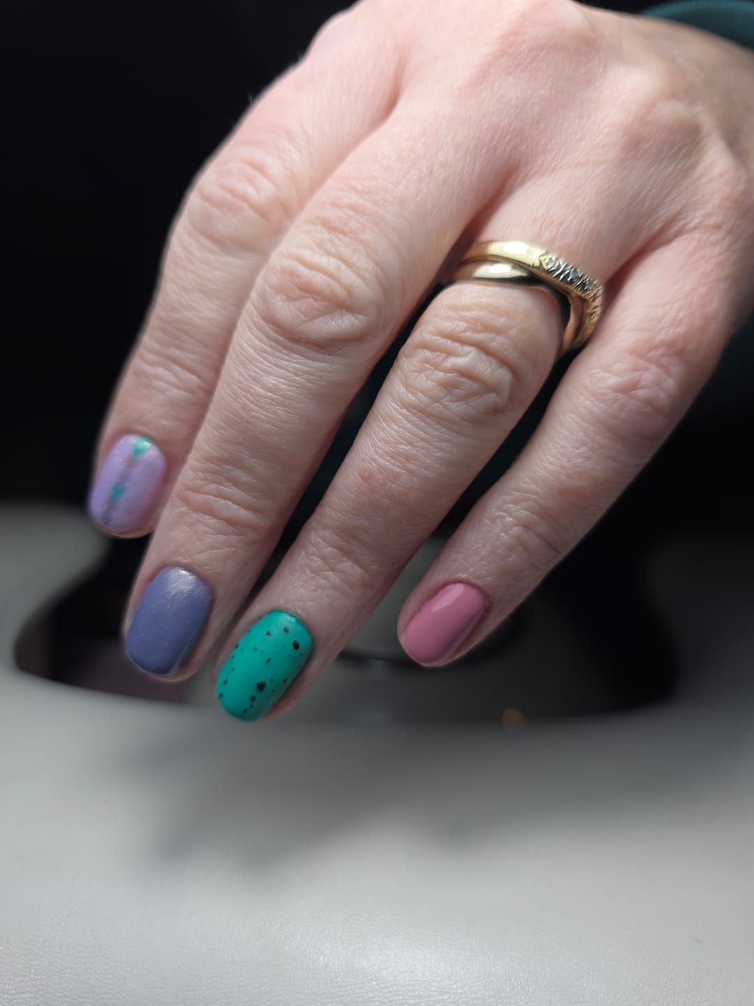 Customer photo review of Semilac 379 Shimmer Stone Saphire UV Gel Polish