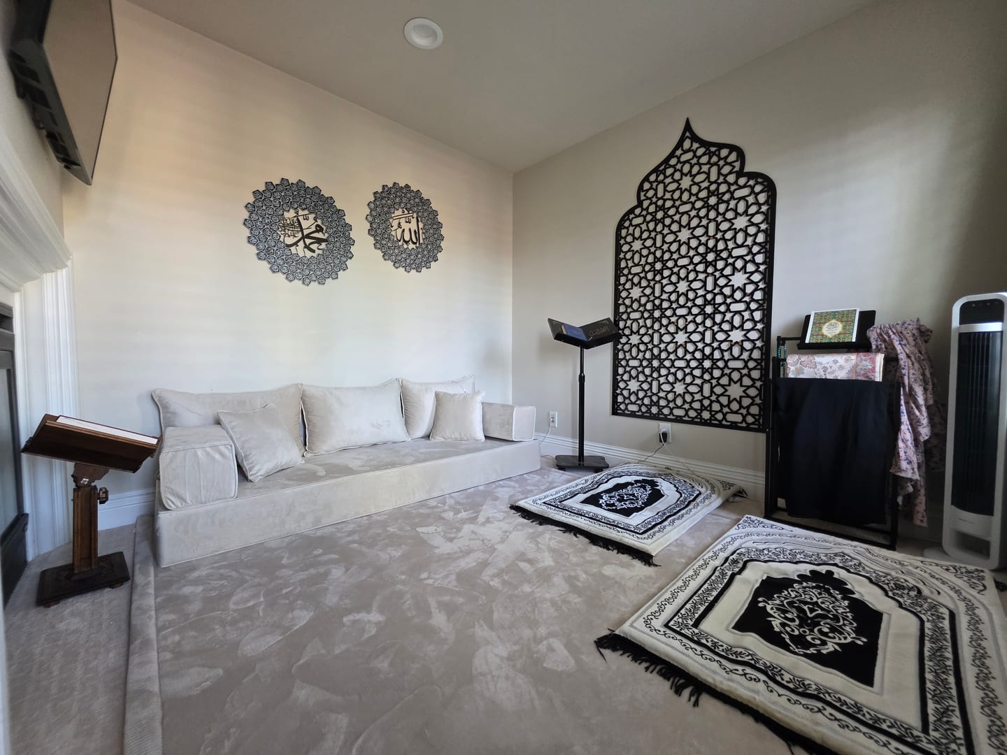 Customer photo review of Prayer Space Interior Mihrab with Geometric Design | 8-Pointed Star Motif