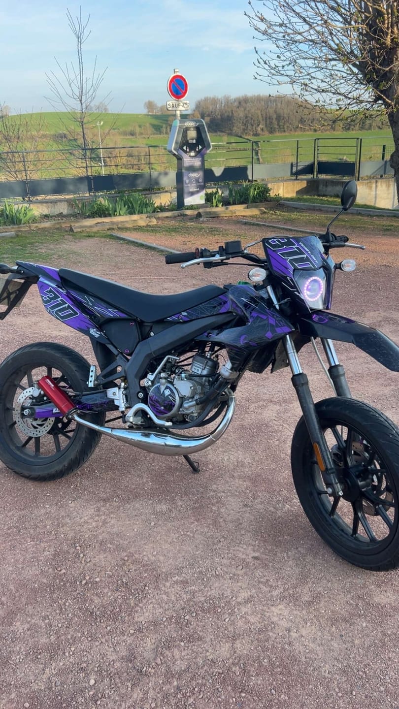 Customer photo review of KIT DECO FIFTY X ALIENARTS VIOLET PERSONNALISABLE