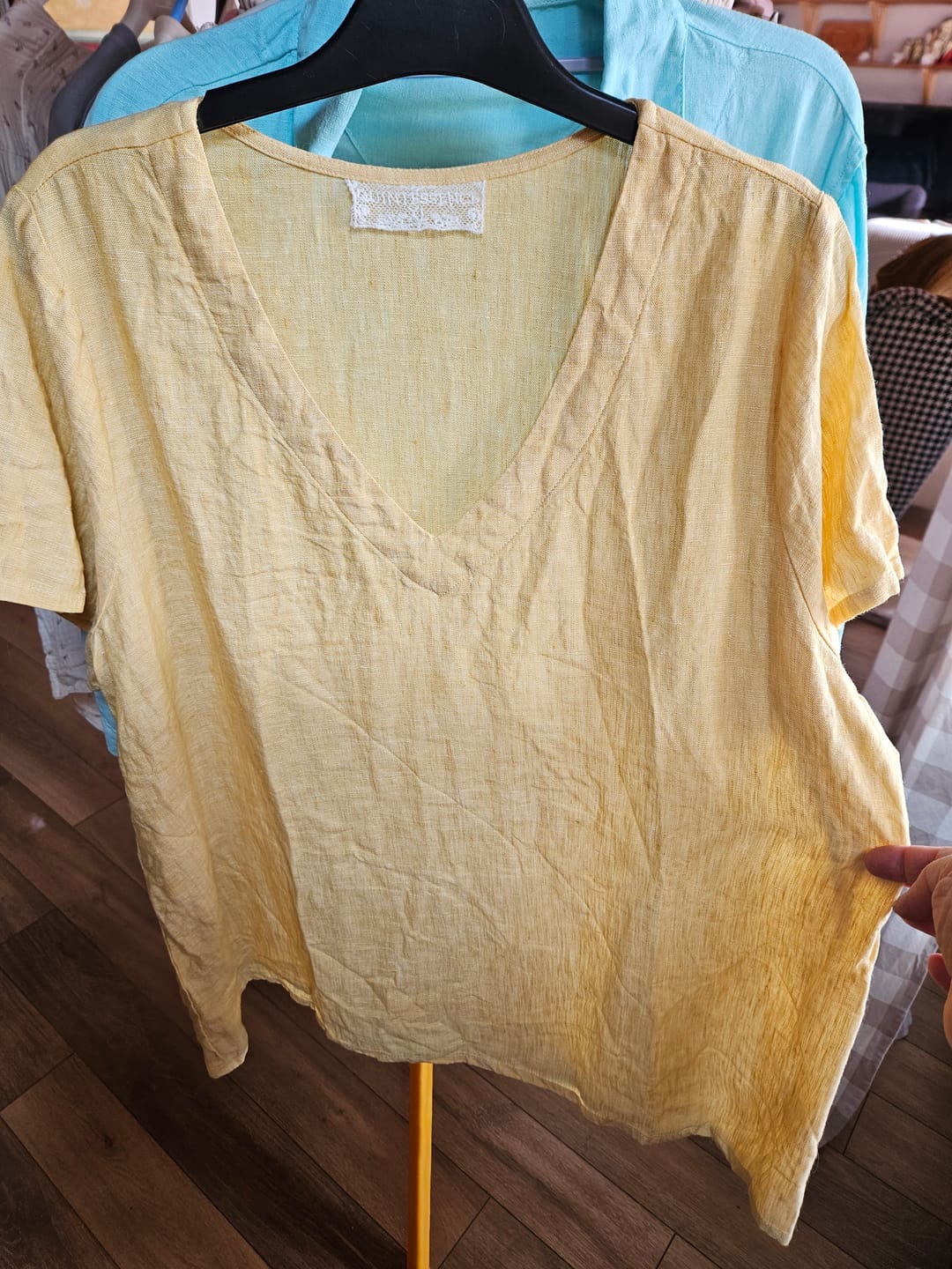 Customer photo review of Blouse Nila - Lin chiné jaune doux