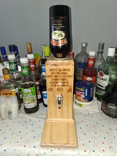 Customer photo review of Dispensador de licor Master®: Sirve con estilo