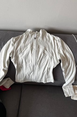 Customer photo review of Lululemon Define