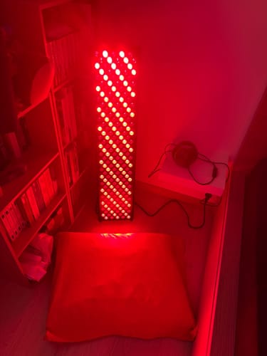 Customer photo review of Koanna® Luma1000™ – Powerful, Mid-Size Red Light Therapy Panel