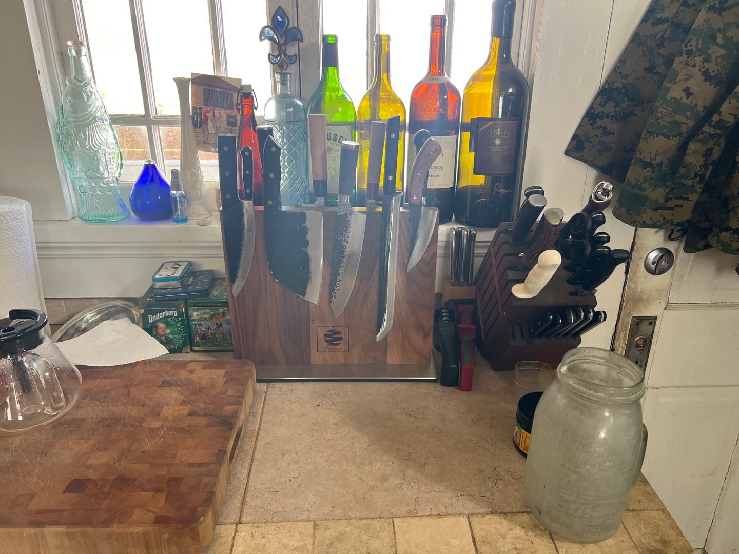 Customer photo review of FREE Walnut Magnetic Knives Holder