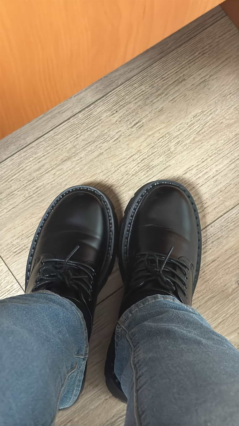 Customer photo review of Zapato Oxford Black