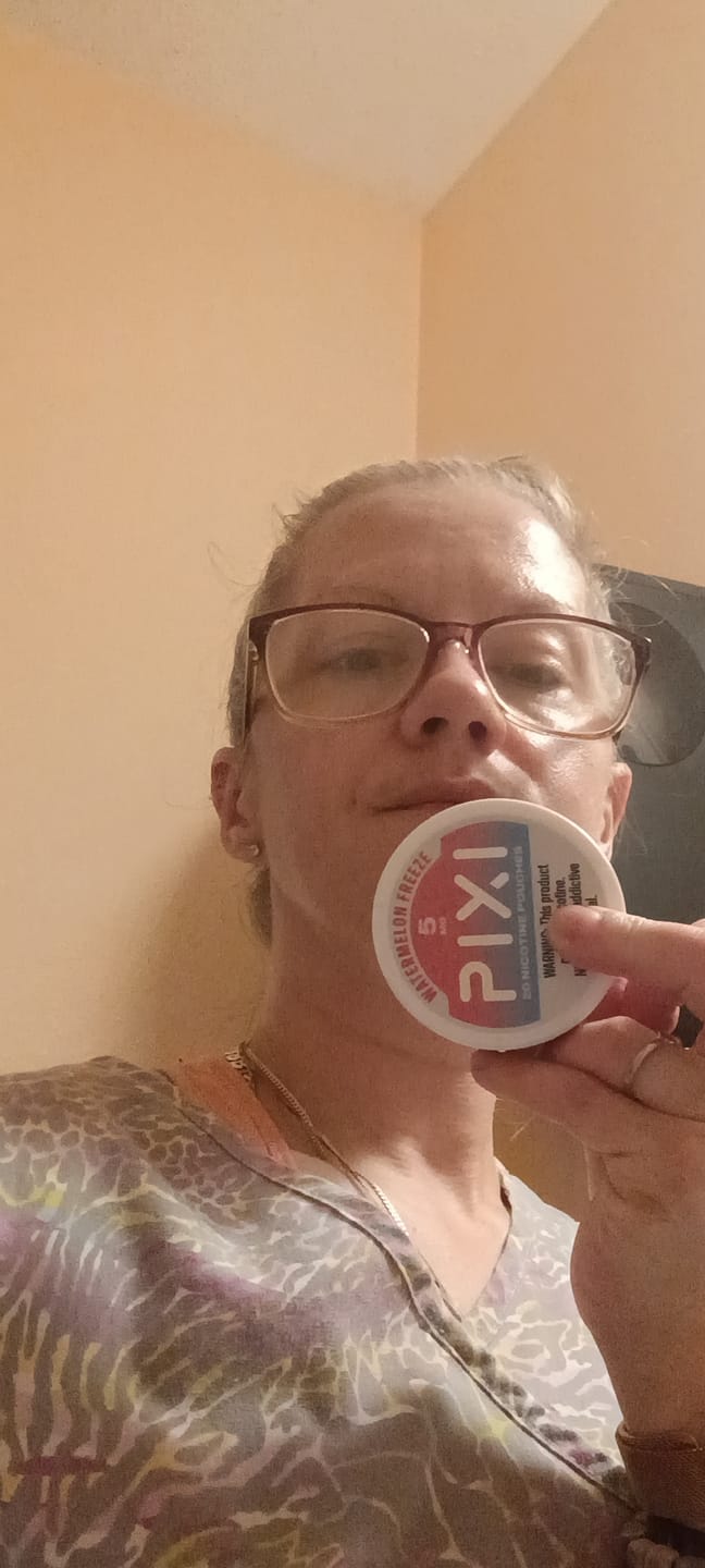 Customer photo review of PIXI Nicotine Pouches