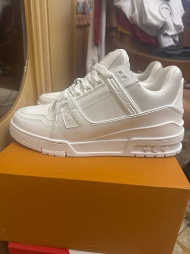 Recensione con foto di un cliente su Sneakers LV Trainer Bianche