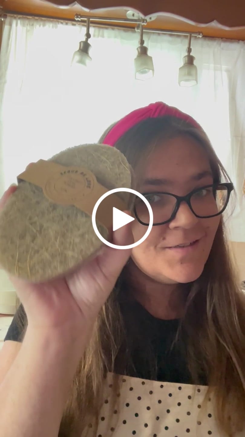 Customer video review of Plastic Free Scrub Pads – Natural Coconut Coir Kitchen Scrubber