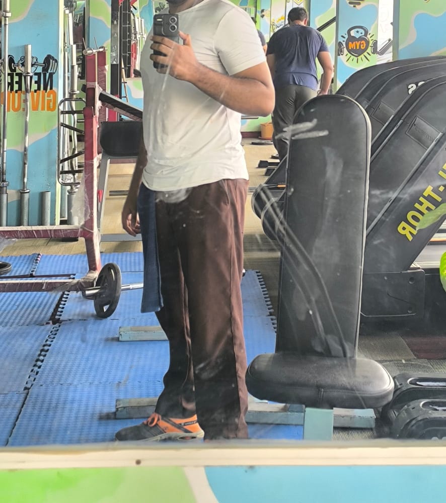 Customer photo review of Men's Ghost White Corduroy Track Pant