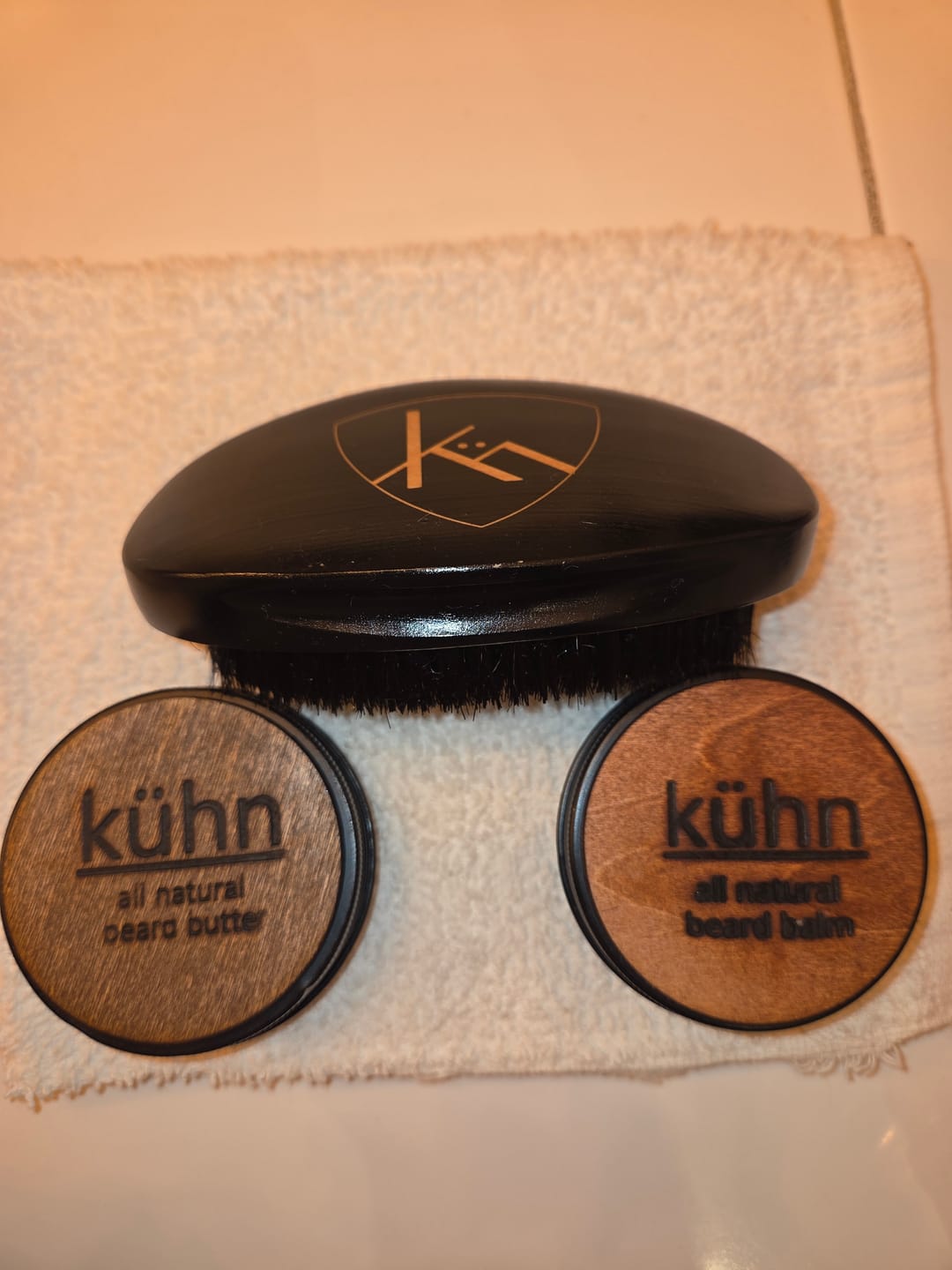 Customer photo review of Kühn Products Black Beard Brush | with built in curve and grip