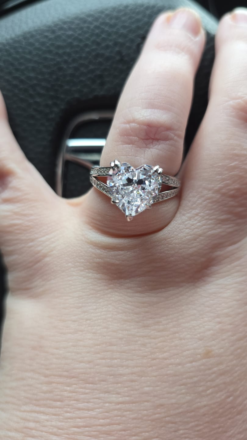 Customer photo review of Louily Exquisite 5.0 Carat Heart Cut Engagement Ring In Sterling Silver