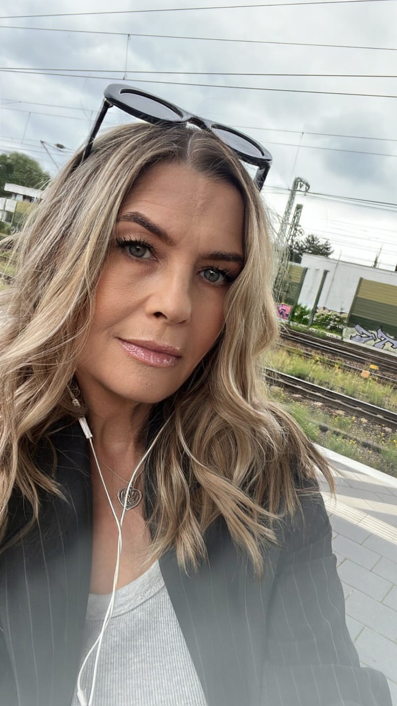 Customer photo review of PRIMA BLONDE Silberglanz-Shampoo für kühle Blondtöne
