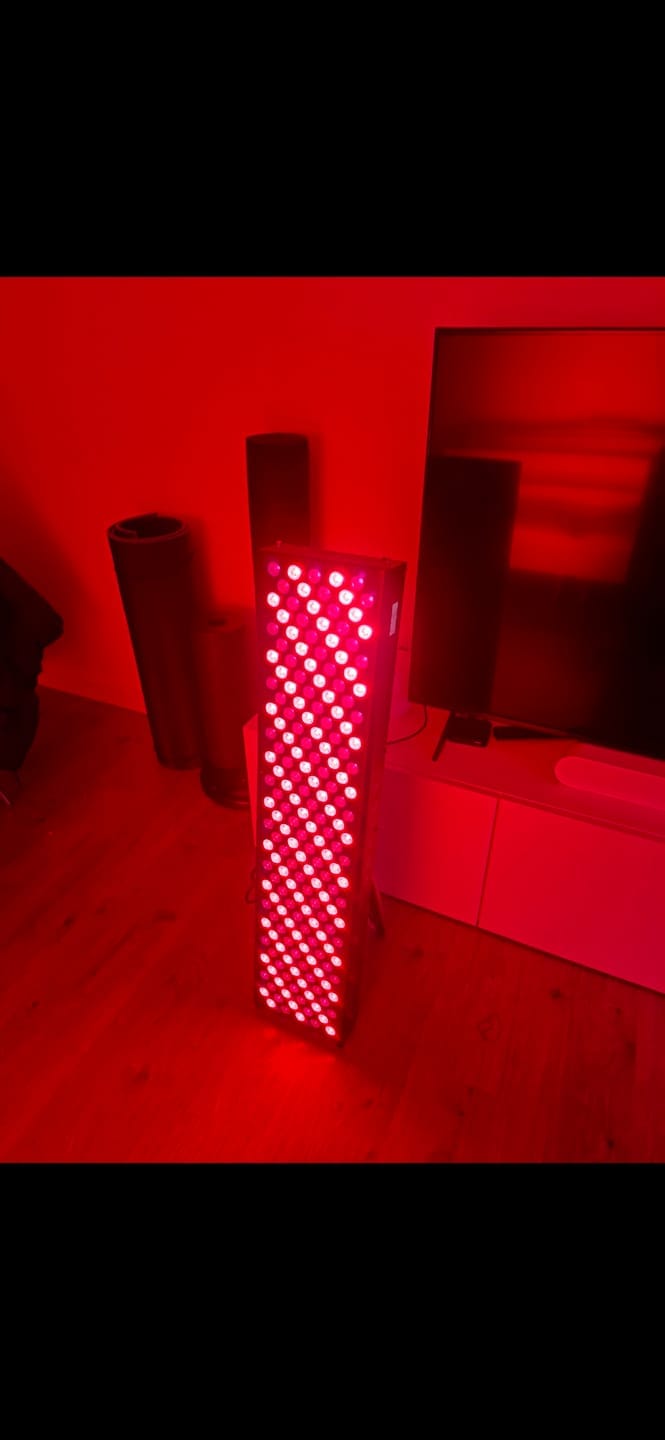 Customer photo review of Koanna® Luma1000™ – Kraftvolles, mittelgroßes Rotlicht-Panel