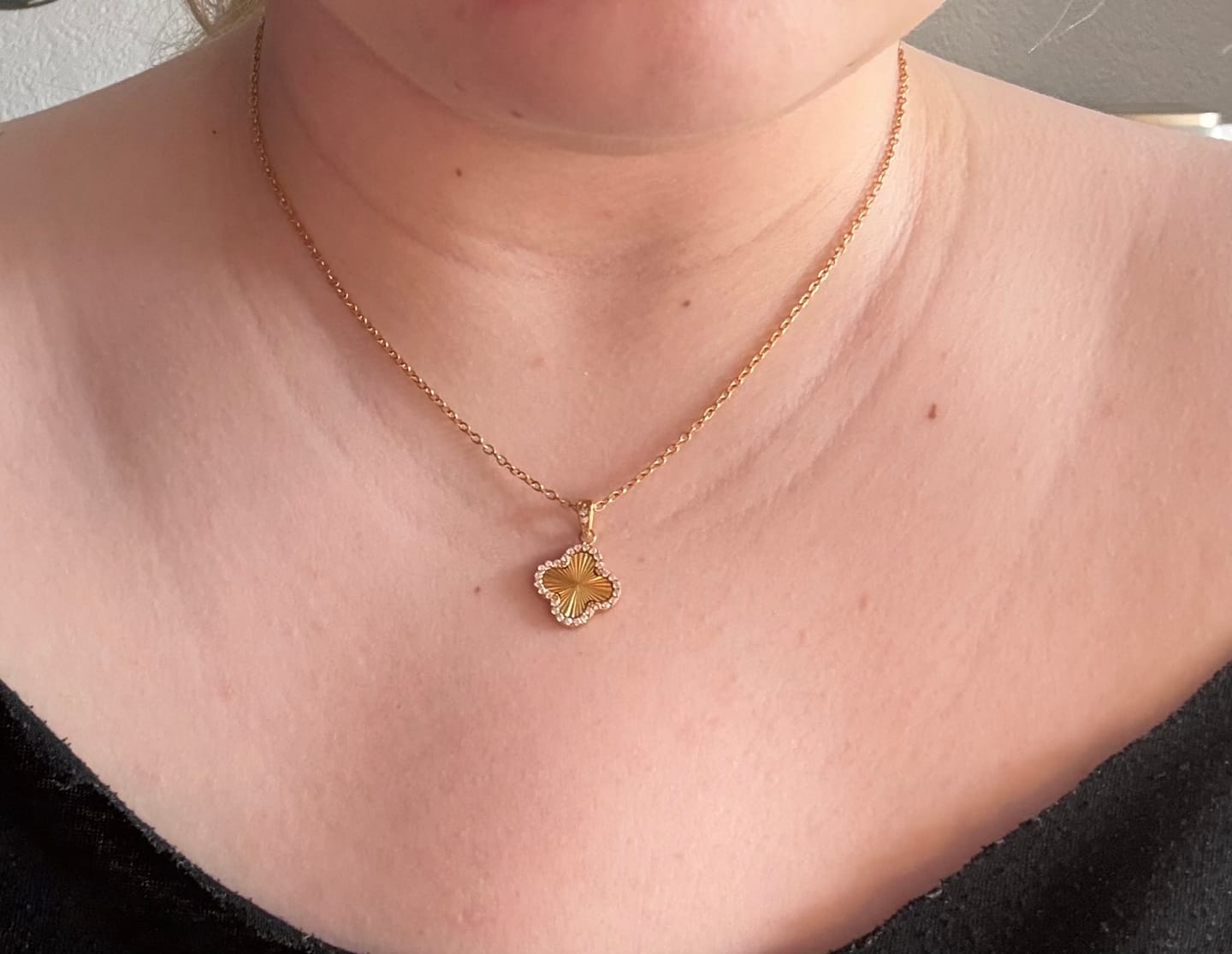 Customer photo review of Glamour Clover Kette | 18K vergoldet