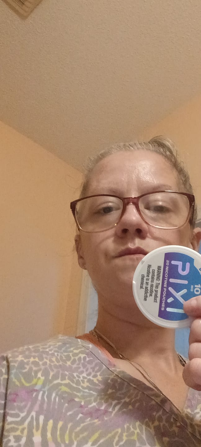 Customer photo review of PIXI Nicotine Pouches