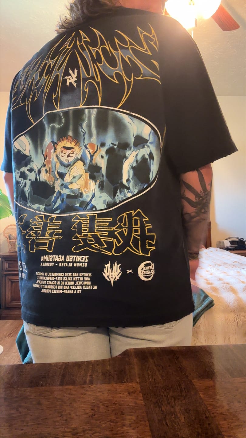 Customer photo review of 4266 - Demon Slayer: Kimetsu no Yaiba - Character Tees