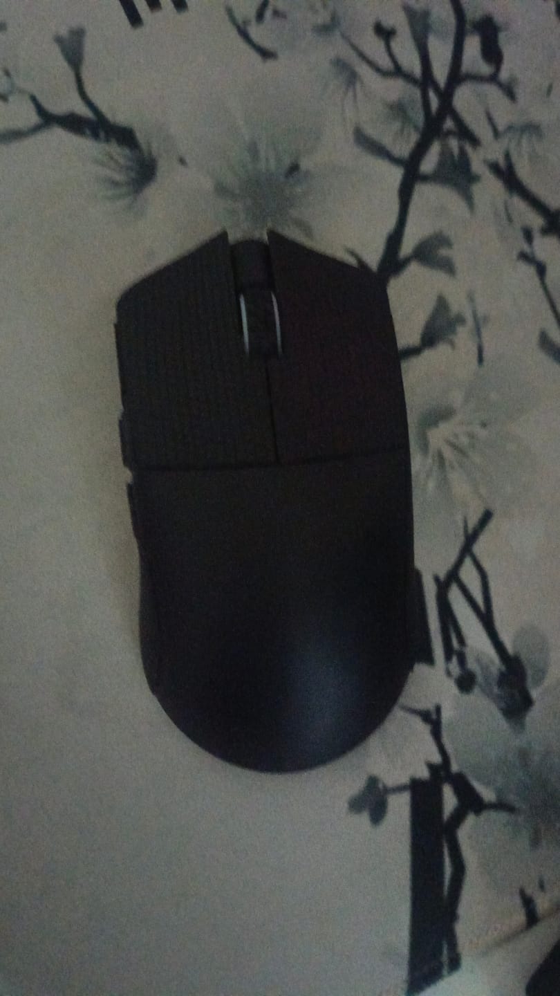 Customer photo review of Darmoshark M3 V2 Wireless Mouse