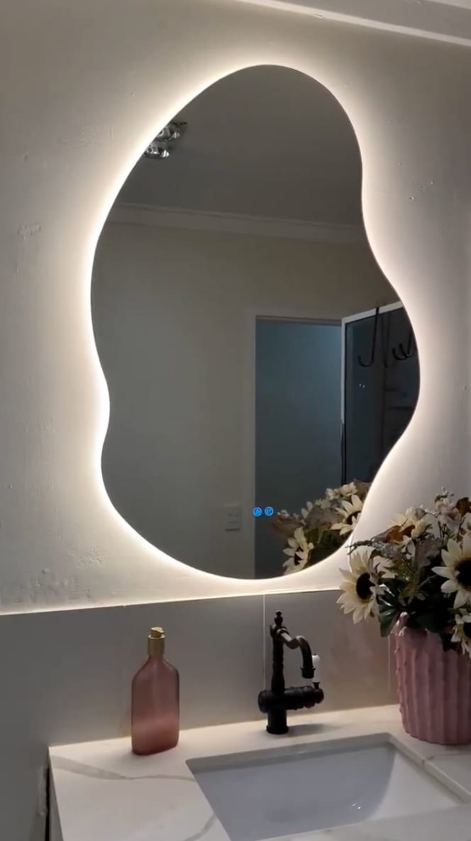 Customer photo review of Onda Back-Lit LED Bathroom Mirror | 1100 x 750