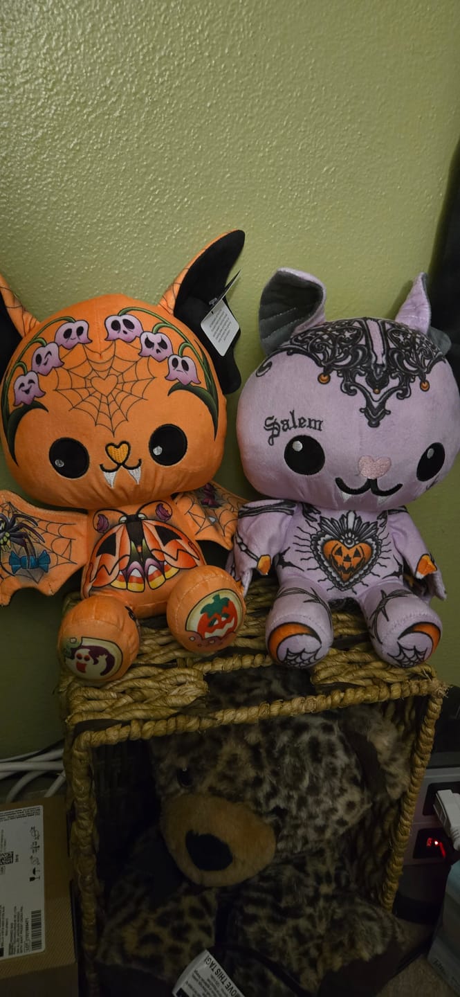 Customer photo review of Pumpkin the Bat Plushie