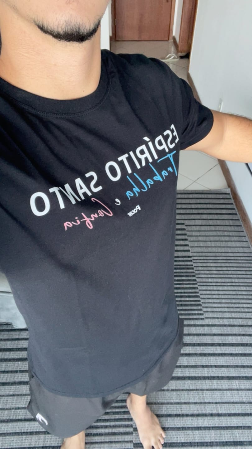 Customer photo review of Camiseta | ESPÍRITO SANTO - Trabalha e Confia