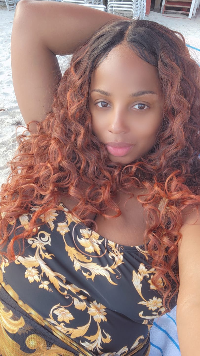Customer photo review of Sensationnel Dashly 5" Deep HD Lace Front Wig - LACE UNIT 39