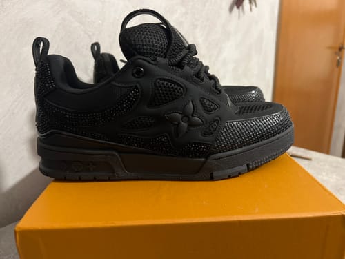 Recensione con foto di un cliente su Sneakers LV Skate Black Crystal