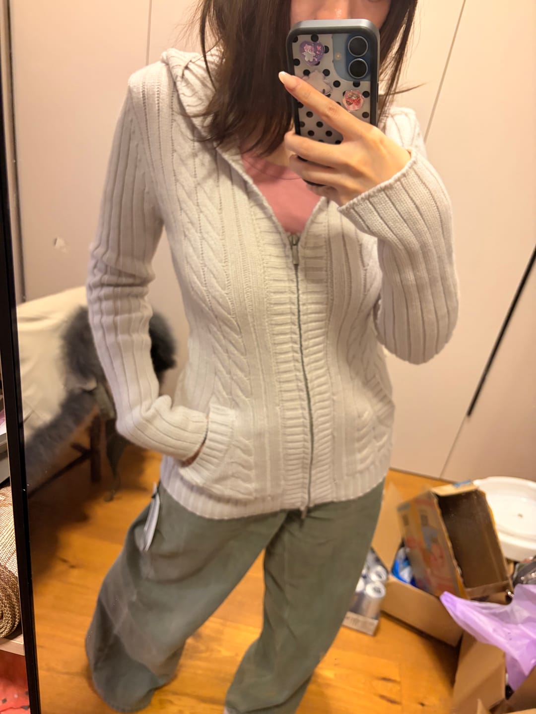 Customer photo review of Rase le sol Fitted Cable Zip-Up Wool-Like Hoodie Sweater