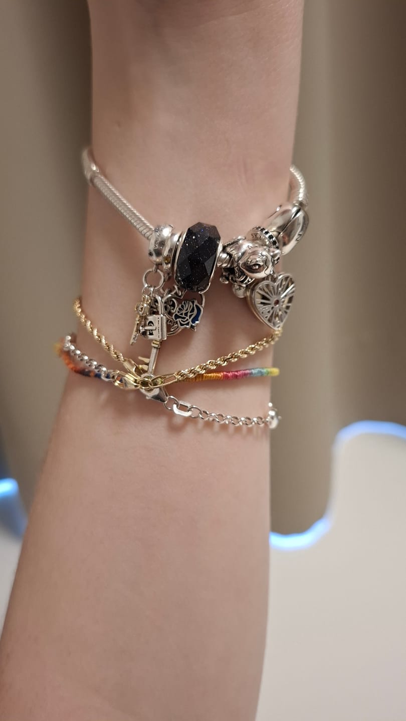 Customer photo review of Ateez PROJECT A-Z In Your Fantasy charms