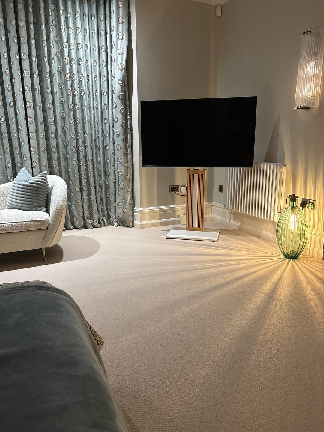 Customer photo review of Zen FT65 TV Stand