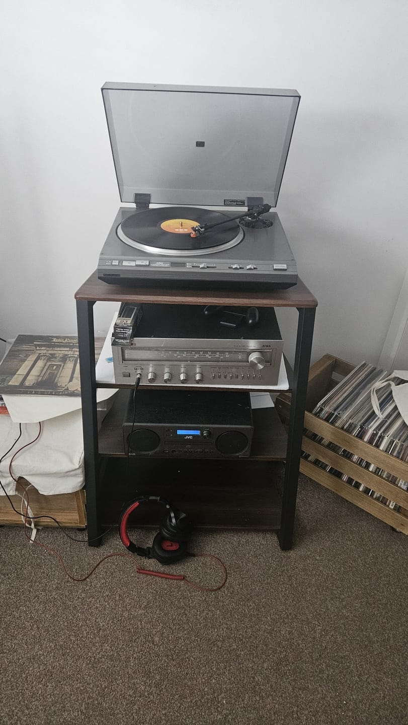 Customer photo review of Eiffel AS07 Record Player Stand