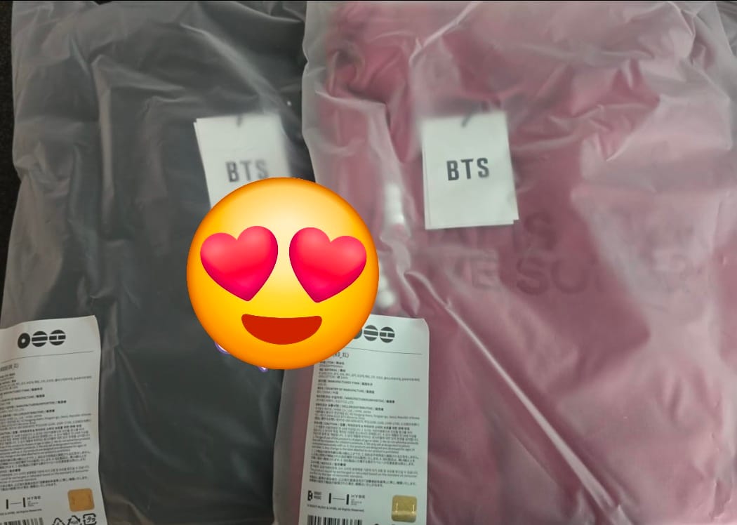 Customer photo review of BTS - ARIRANG OFFICIAL MD HOODIE RED