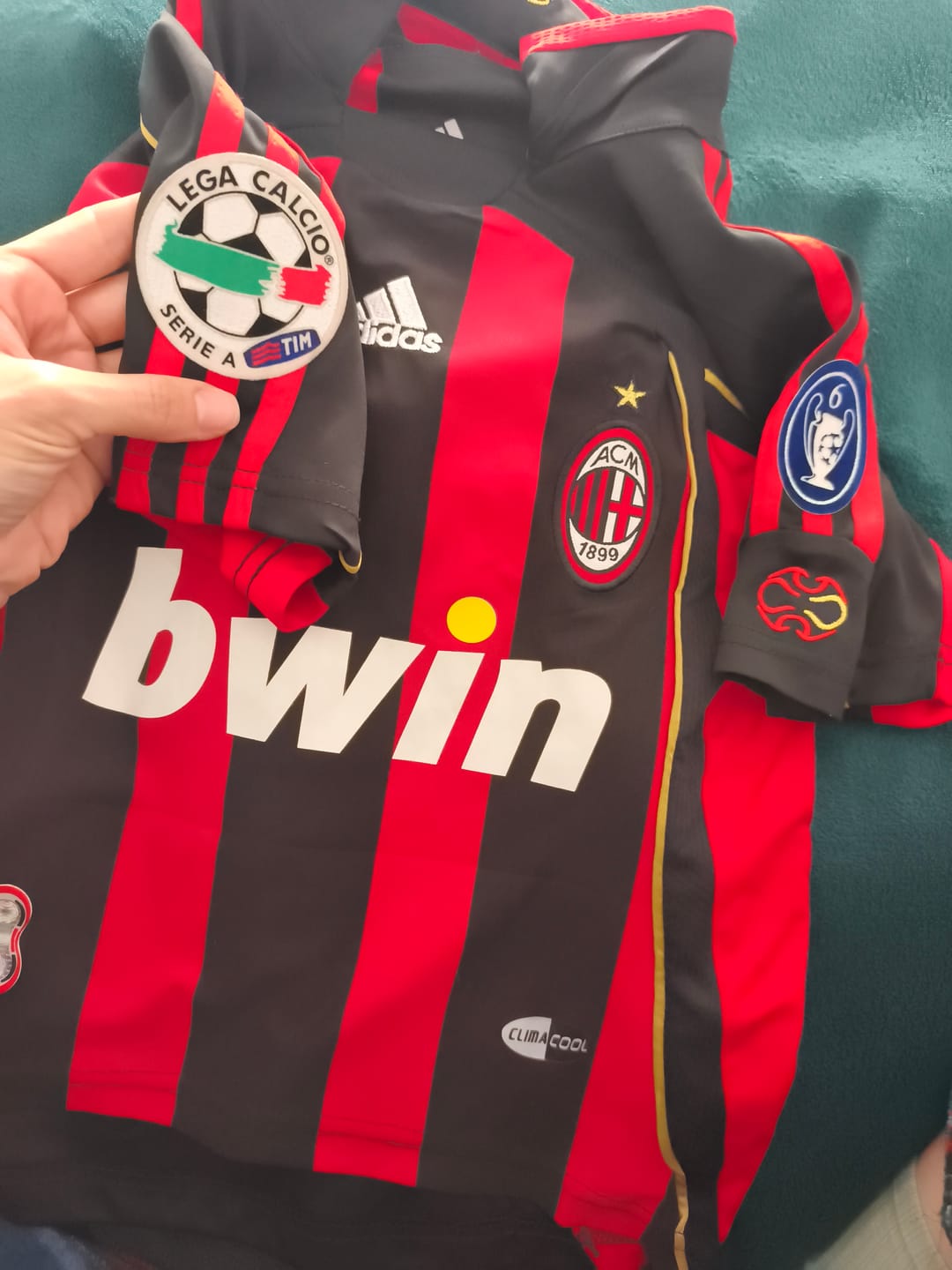 Customer photo review of Paolo Maldini AC Milan 2006 2007 Retro Kids Soccer Jersey Kinder Trikot Soccer Shirt