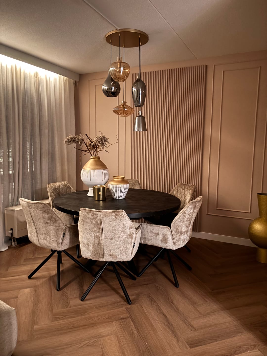 Customer photo review of Akoestische Suede Solid Panelen 280 x 60 x 2.4 cm - Beige
