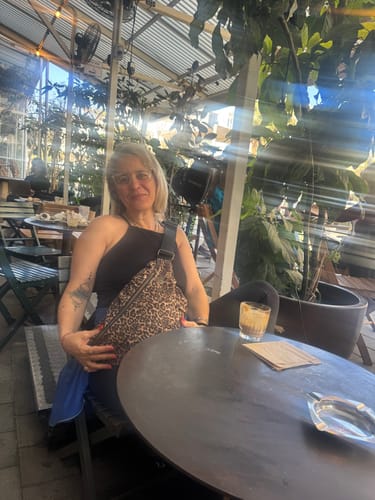 Customer photo review of תיק דרכונים מיטל