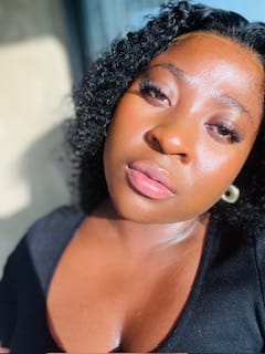 Customer photo review of Lace Wig Glue Remover Spray