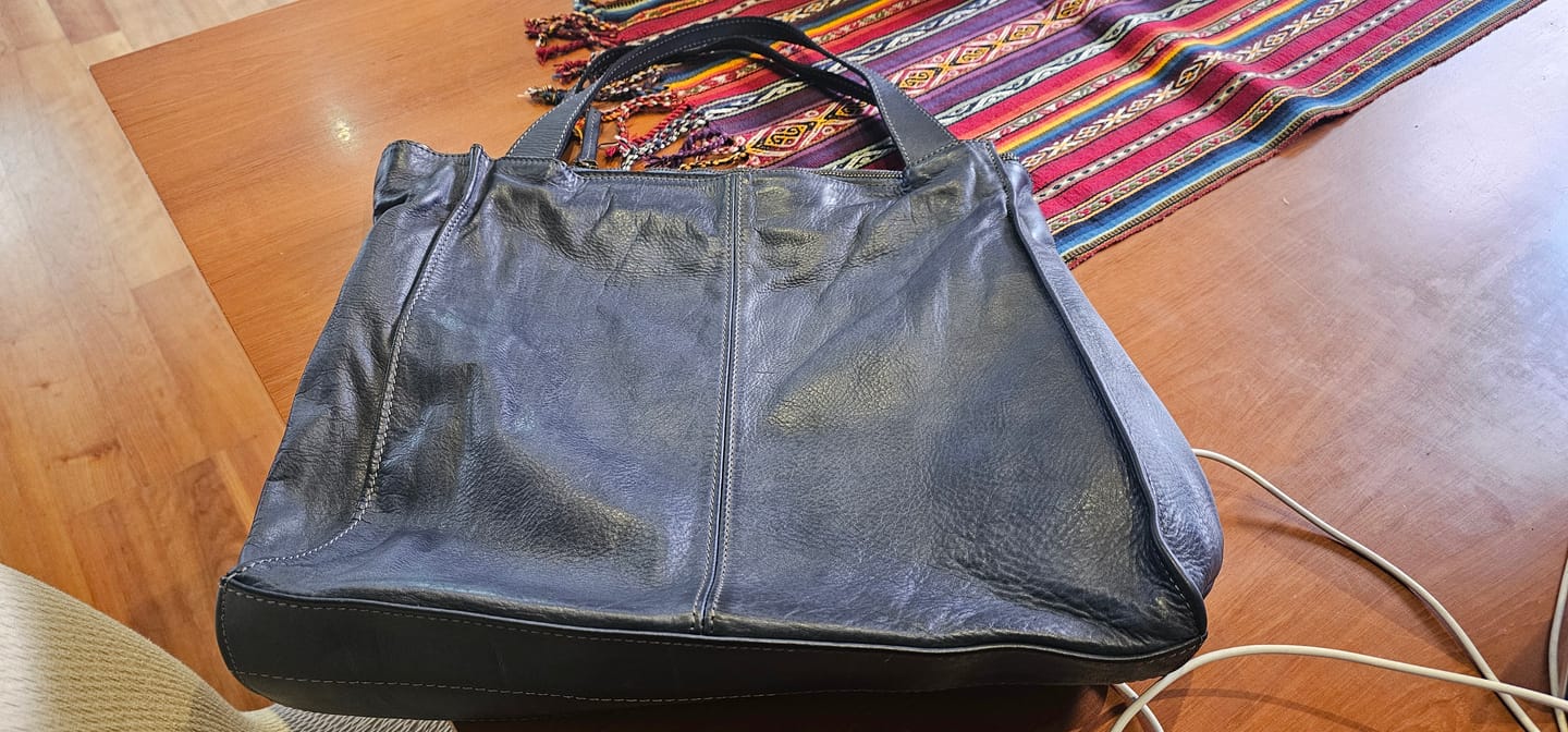 Customer photo review of BOLSO MAMBO