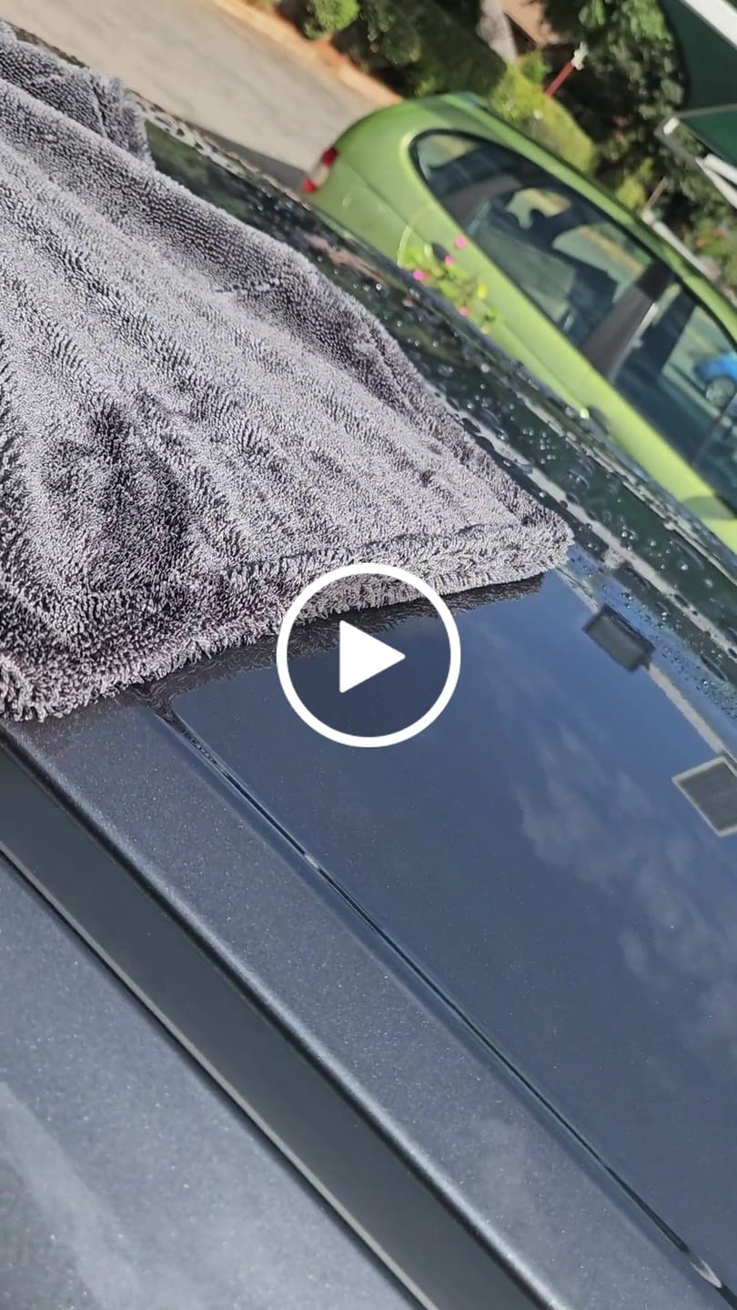 Customer video review of Twisted Loop Drying Towel